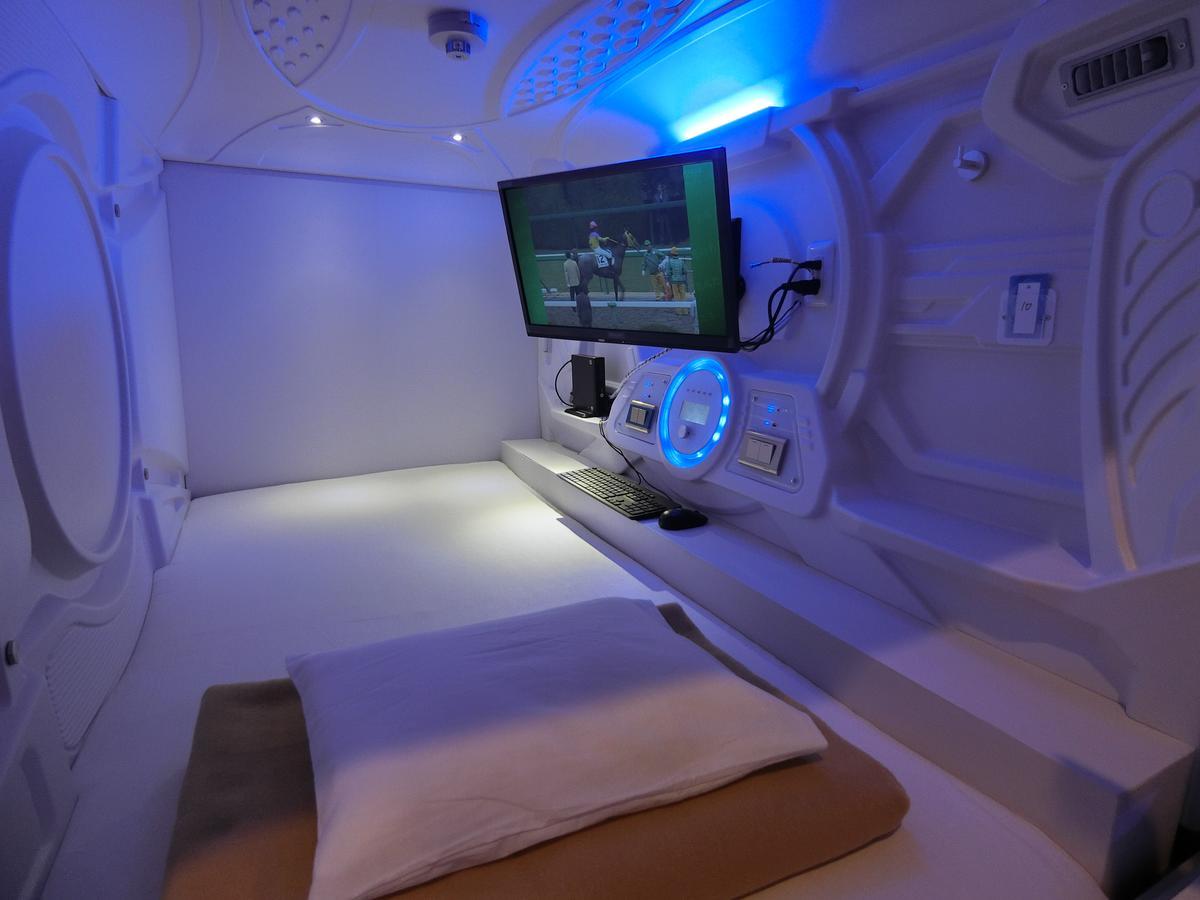 Capsule Hotel Manyudo Kyoto Extérieur photo