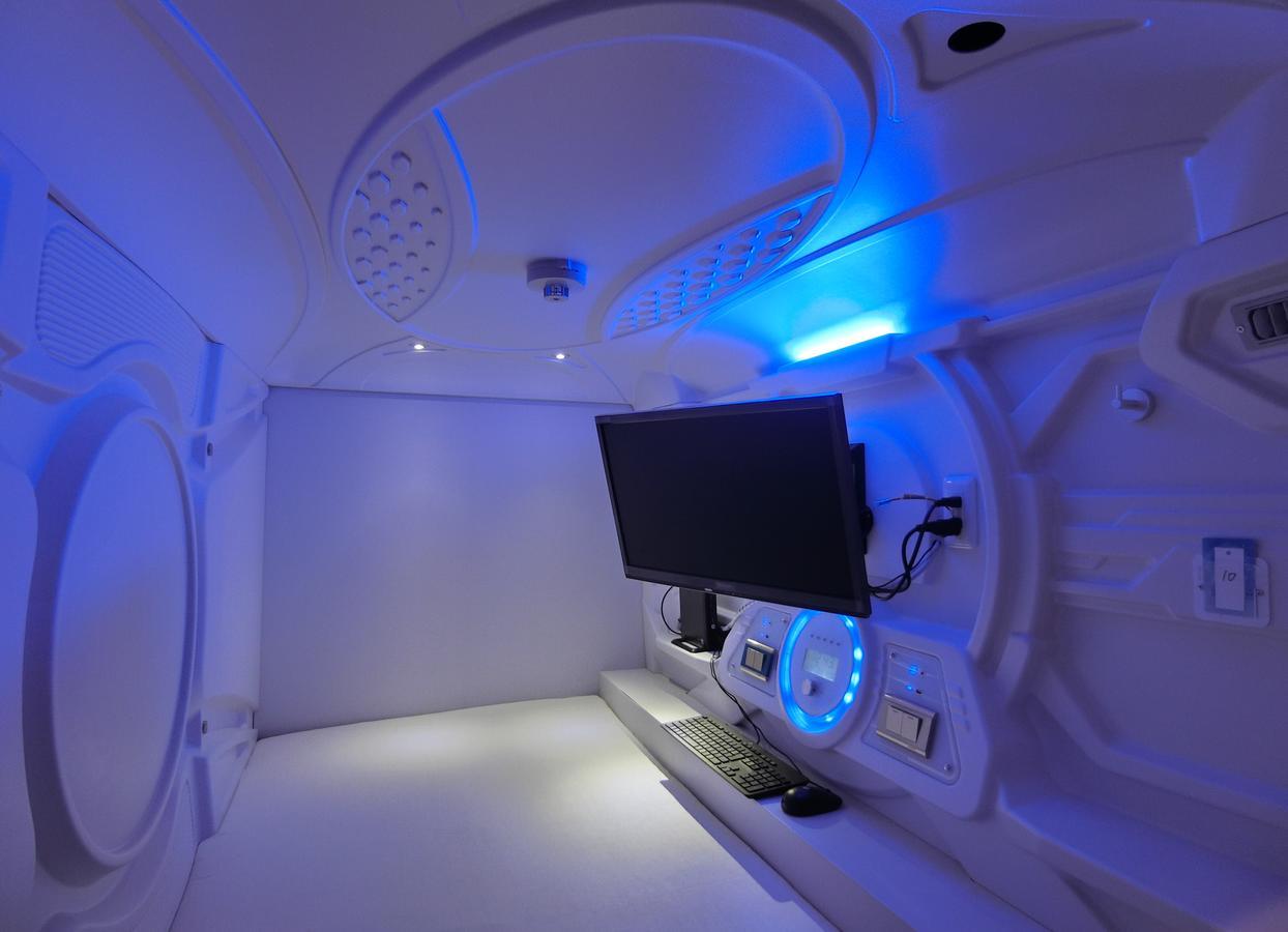 Capsule Hotel Manyudo Kyoto Extérieur photo